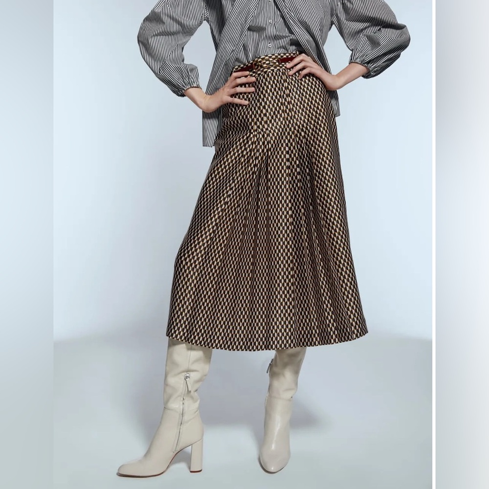 Zara Like New A-Line Skirt With Vintage Vibe